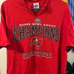 Vintage Tampa Bay Buccaneers Super Bowl XXXVII Champions 2003 T-Shirt